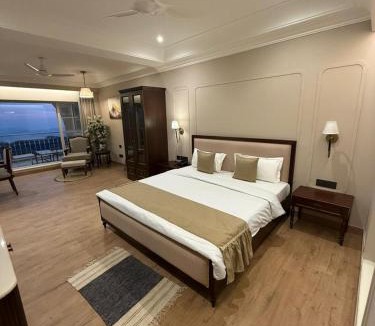 Lansdowne Hotel | The Lanswood Estate