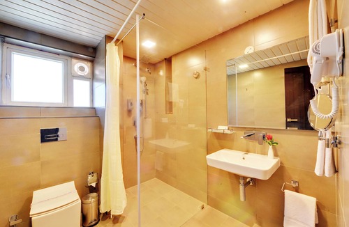 Bengaluru Hotel | The Lavender Hotel