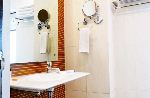 Greater Kailash I Hotel | The Legend Inn - New Delhi
