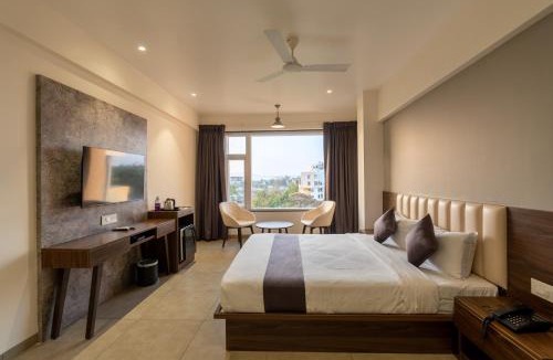Kolhapur Hotel | The Living Hub Business Hotel, Kolhapur