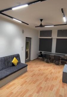 Royapettah Hostel | The Loft - Male Only