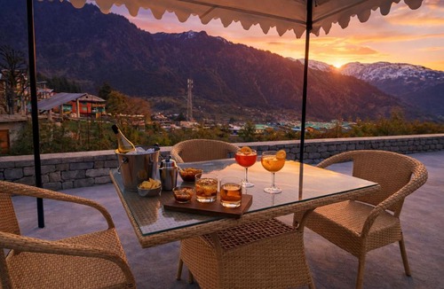 Manali Hotel | The Manali Suites & Villas, Manali - Luxury Stay Away From City Hustle