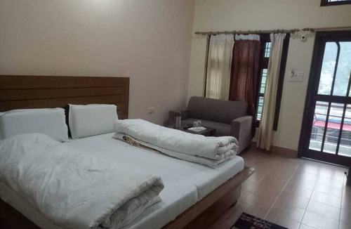 Guptkashi Hotel | The Mrityunjaya Palace Guptakashi