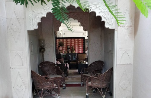 Bhopal Bed & Breakfast | The new experience in living