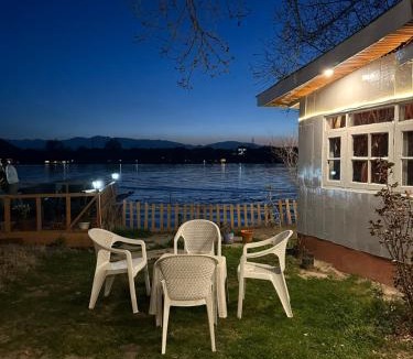 Nagin Bagh Hotel | The Nigeen Lodge