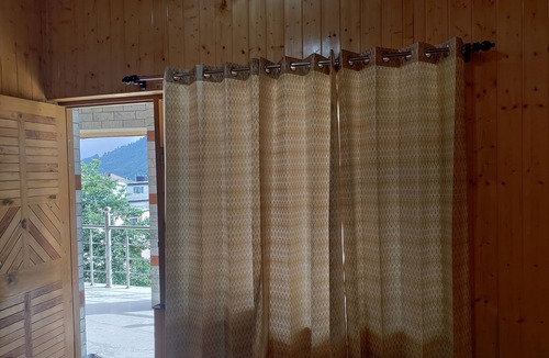 New Manali Hotel | The Noth Affair offering stunning Snow Peak Mountain View &