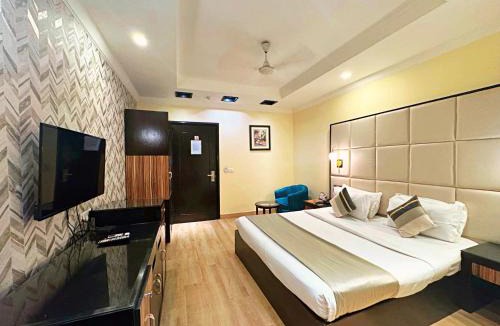 Kalkaji Hotel | The Oakland plaza - Nehru Place by Orion Hotels