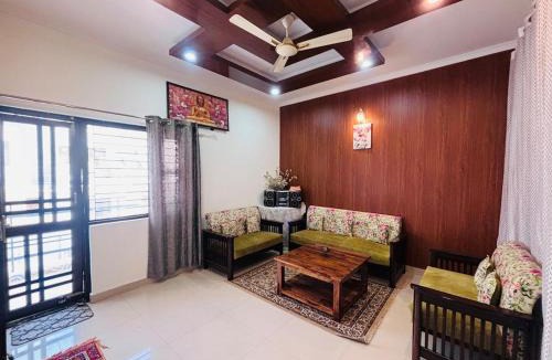 Bullawala Apartment | The Olivewood Flat by Jwalpa Retreat