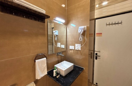 Agra House | The Orchid Retreat Agra - Stay Near Taj Mahal