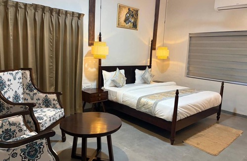 Sidhi Hotel | The Palash wildlife resort parsili