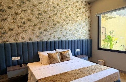 Amritsar Villa | The Palm House - Studio Rooms, Pool, Garden and Parking