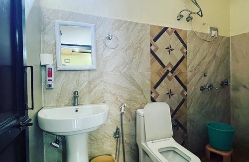 Dhunar Gaon Hotel | The Palm Resort