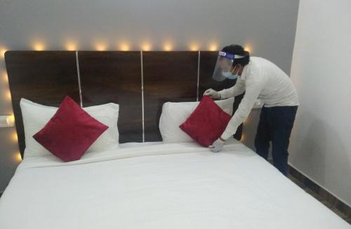 Amritsar Bed & Breakfast | The Palm Tree -Family Stay