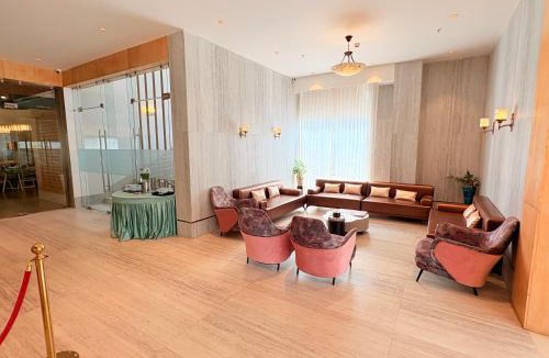 Thaltej Hotel | The Parterre - SG Highway Ahmedabad