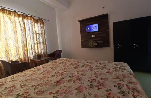 Kumarhatti House | The pine Nest