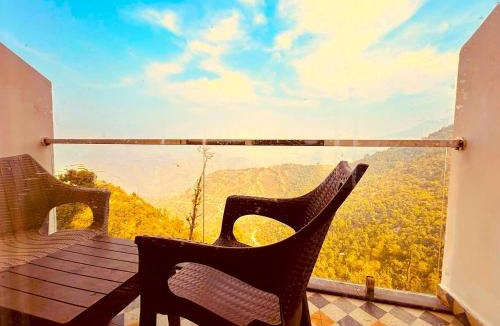 Mussoorie Hotel | The Pine Woods - A Four Star Luxury Resort In Mussoorie Near JW Marriott
