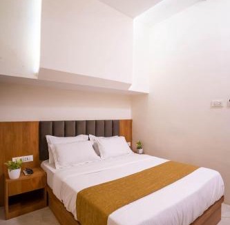 Andheri West Hotel | The Platinum