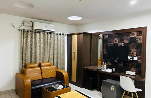 Agara Hotel | The Porch Inn Hotel & Service Apartments Near Nimhans Hospital