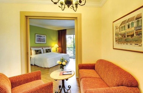 Paka Hotel | The Qamar Paka