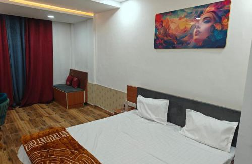 Unnao Hotel | The R B Tower