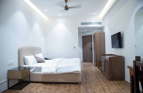 Alipur Hotel | The Retreat Resort