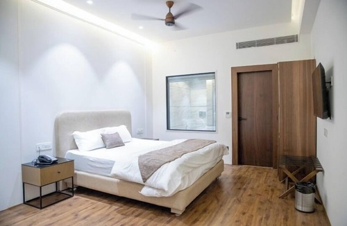Alipur Hotel | The Retreat Resort