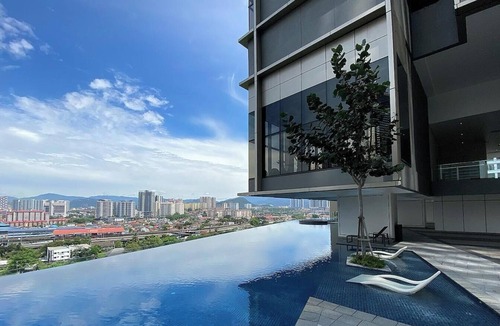 Kampung Datuk Keramat Apartment | The Ritz of Airbnb: La Gente Embassy near KLCC 2BR