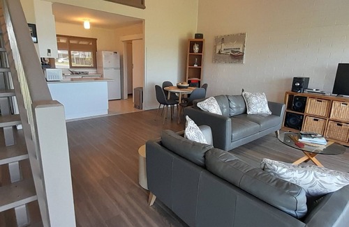 South Coast House | The Riverside Townhouse