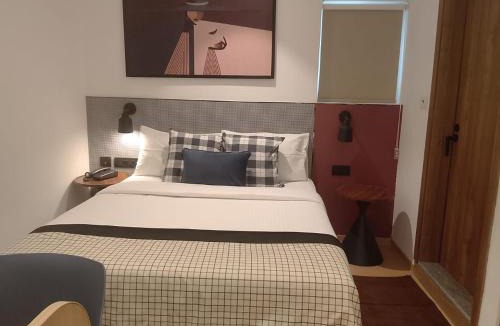 Thousand Lights West Bed & Breakfast | The Roost At Wallace Garden