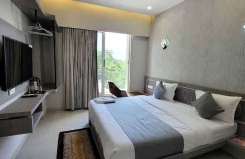 Gandhinagar Hotel | The Royal Era Hotel