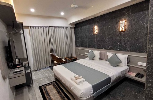 Gandhinagar Hotel | The Royal Era Hotel