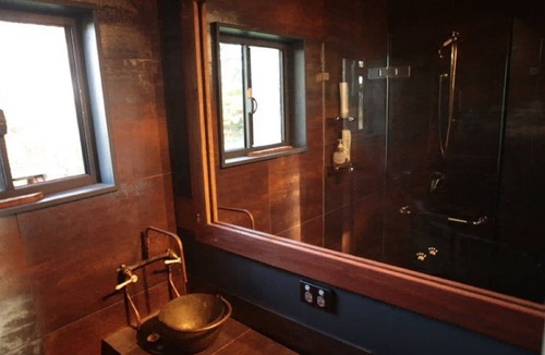 Austinville House | The Shed Conversion with Hot tub and amazing views: Building#5