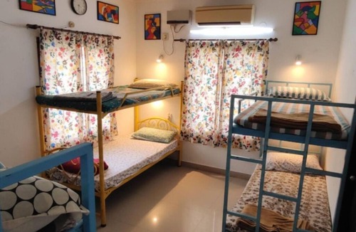 Koyambedu Hostel | The Sheltor