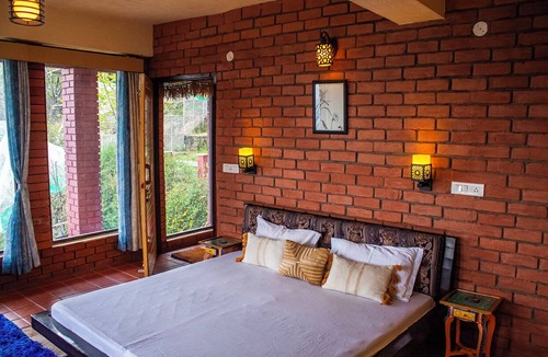 Theog Bed & Breakfast | The Shilaroo Project