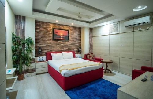 Mymensingh Hotel | The Silver Castle