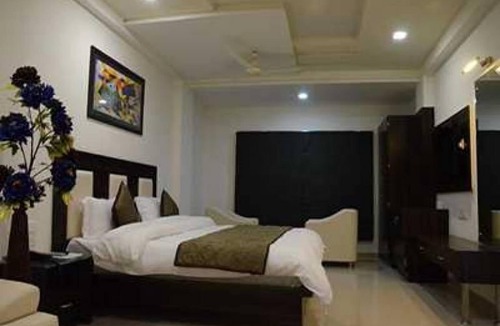 Jamnagar Hotel | The Sky Comfort-Hotel Jamnagar Residency