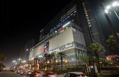 Greater Noida Apartment | The Solis - Stay by Sunstone - Couple Friendly