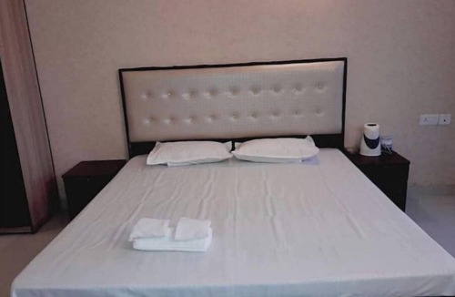 Vrindavan Apartment | The space Hare Krishna Orchid, Vrindavan Studio Apartment for Family and Friend