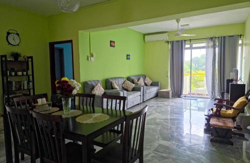 Tanjung Tanah Merah Apartment | The Sunset Terrace, Ocean View Resort-Teluk Kemang, Sea Views, Walk to beach, Netflix, Beverages & Snacks