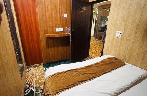 Vrindavan Hotel | The Tulsi Garden - Ashram vihar vrindavan