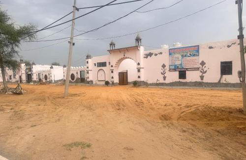 Siwani Resort | The Vardan Garh Resort