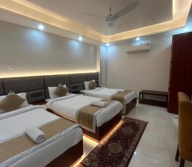 Haraiya Hotel | The Vatika Paradise