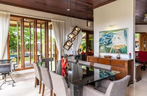 Ulu Melaka Villa | The Villa - Private Pool near Tanjung Rhu Beach by WOW Holiday Homes