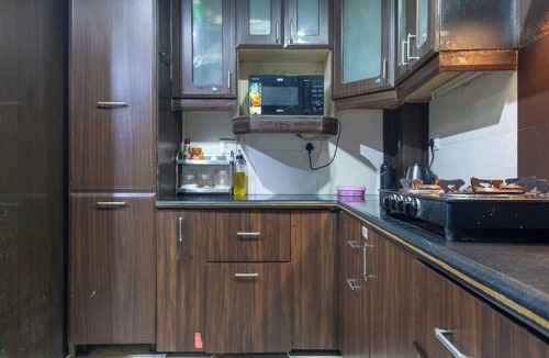 The Mall Road Apartment | The Whispering Pines