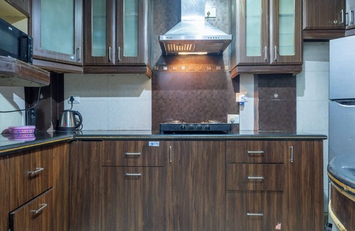 The Mall Road Apartment | The Whispering Pines