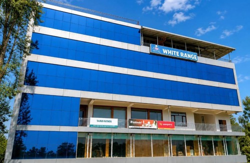 Gunehr Hotel | The white range