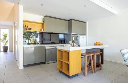 Magenta Shores House | Thoughtfully Updated 3BR Golf Villa, Pools & Tennis