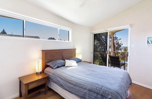 Diamond Beach House | Tidemark backs on to the beautiful Diamond Beach, Ocean views at their finest