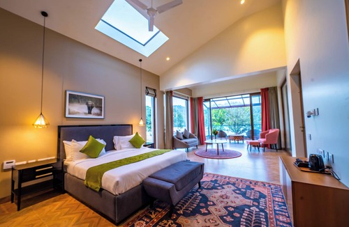 Dhikuli Hotel | Tiger Camp Resort River Access