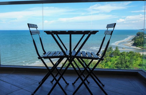 Kuantan Apartment | Timur Bay Beachfront by Perfect Host Greenview